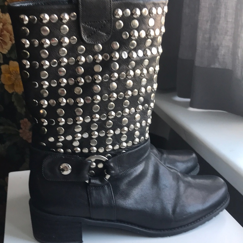 Stuart Weitzman studded Moto boot 8.5